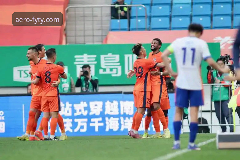 飞亚体育娱乐平台 中超焦点战最新动态:青岛海牛3-1力克上海海港,时隔13年再创佳绩